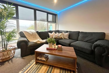 7 bed flat, 2-4 Plymbridge Lane, Crownhill, Plymouth, PL68DE - Image 4
